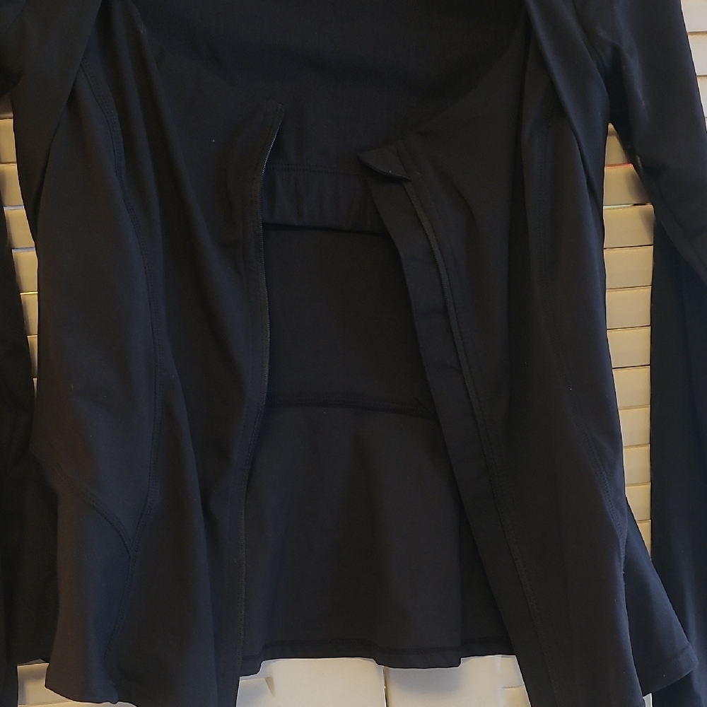 HALARA Black Women's Sporty Stretch Peplum Blazer. - Picture 6 of 7
